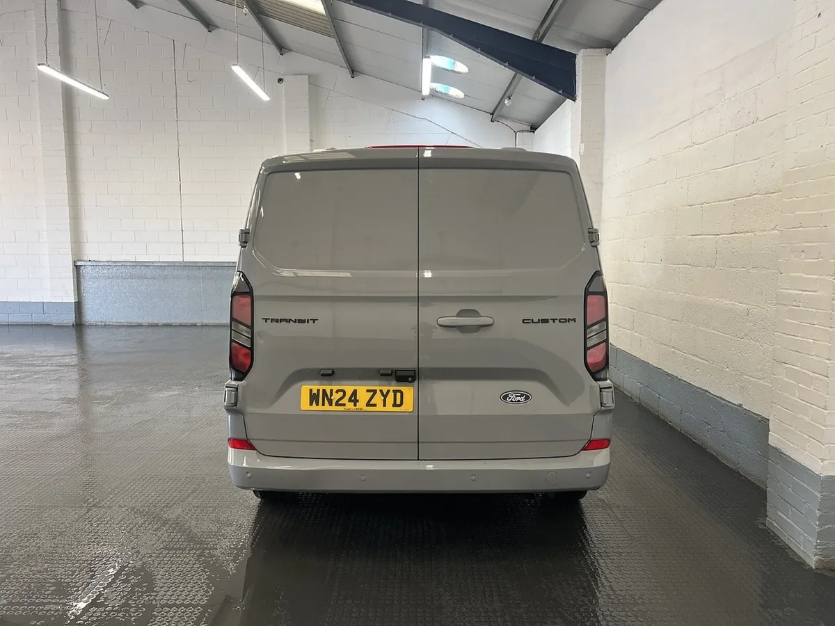 2024 Ford Transit Custom Panel Van - Image 4