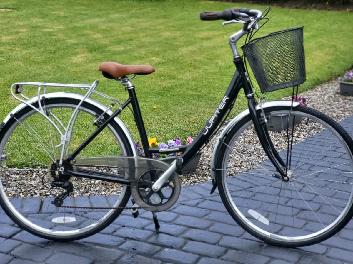 NICE LADIES BIKE N BASKET - Image 1