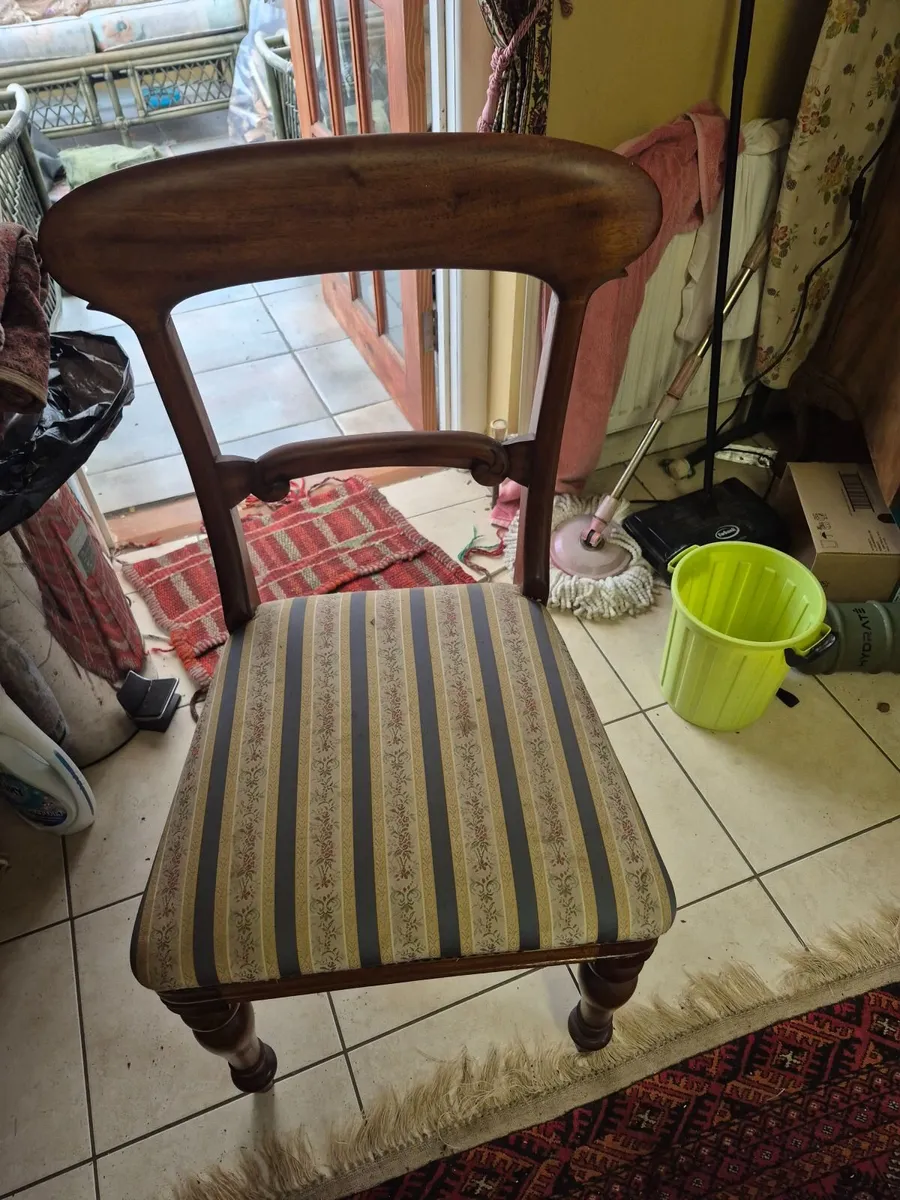 Maghogany Table - Image 3