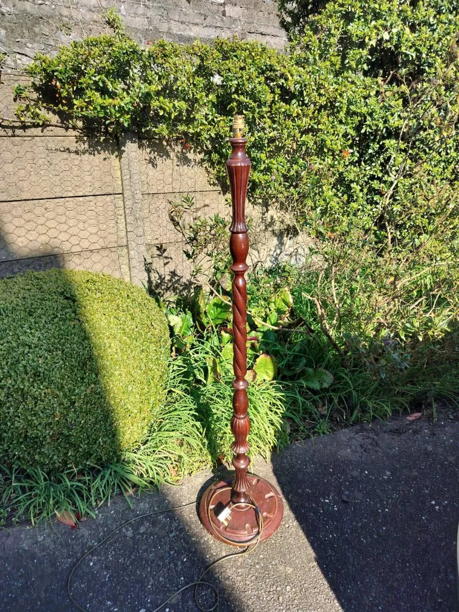 Standard lamp - Image 1