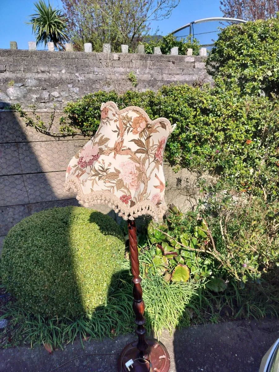 Standard lamp - Image 2