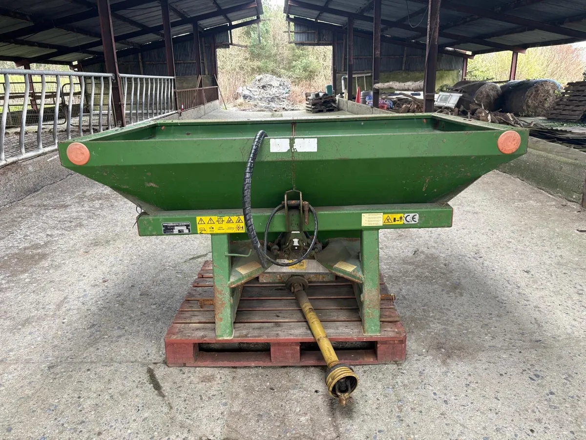 Fertiliser slreader - Image 1