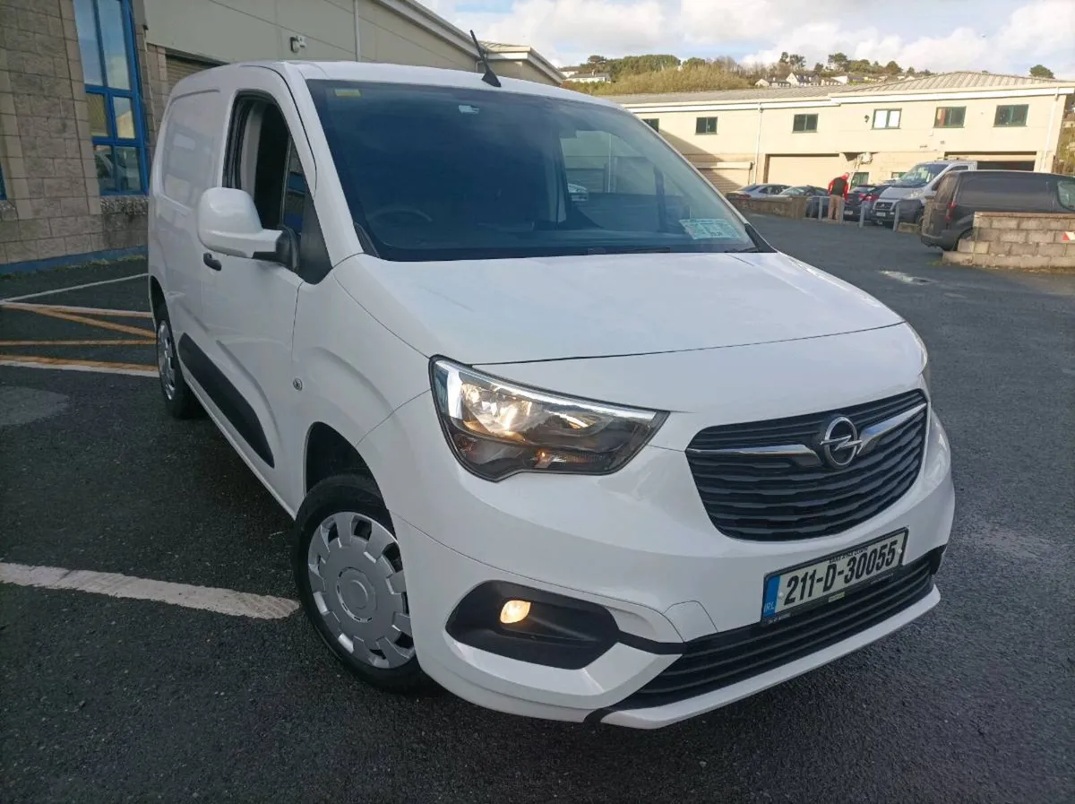 2021 OPEL COMBO 1.5  NO VAT - Image 1