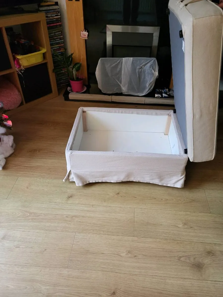 IKEA FOOTSTOOL - Image 4