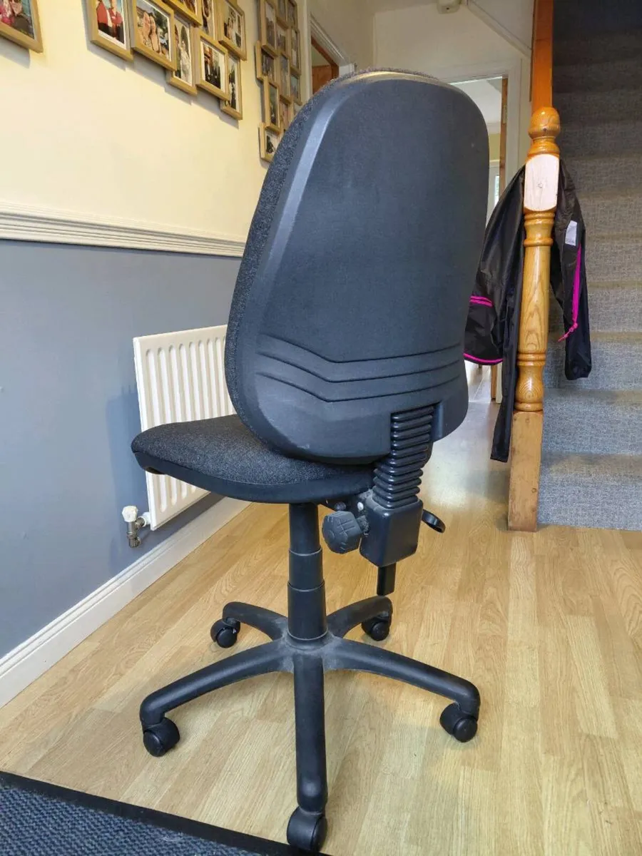 Ergonomic Home Office Chair - Great Condition - Image 3