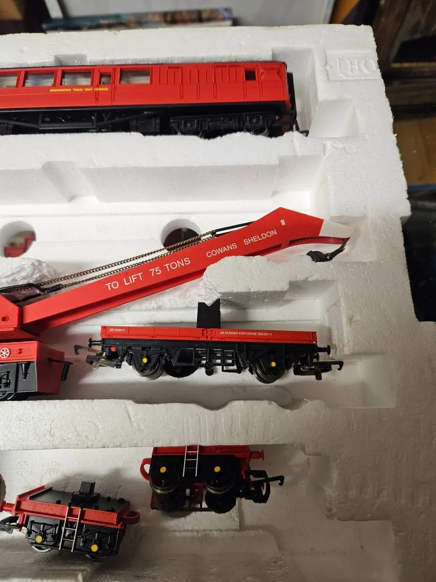 Hornby OO Gauge Breakdown Crane Set - Image 3