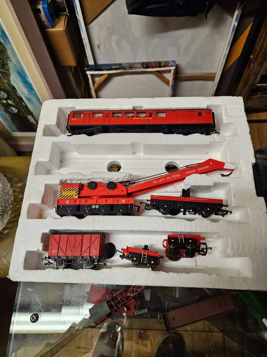 Hornby OO Gauge Breakdown Crane Set - Image 1