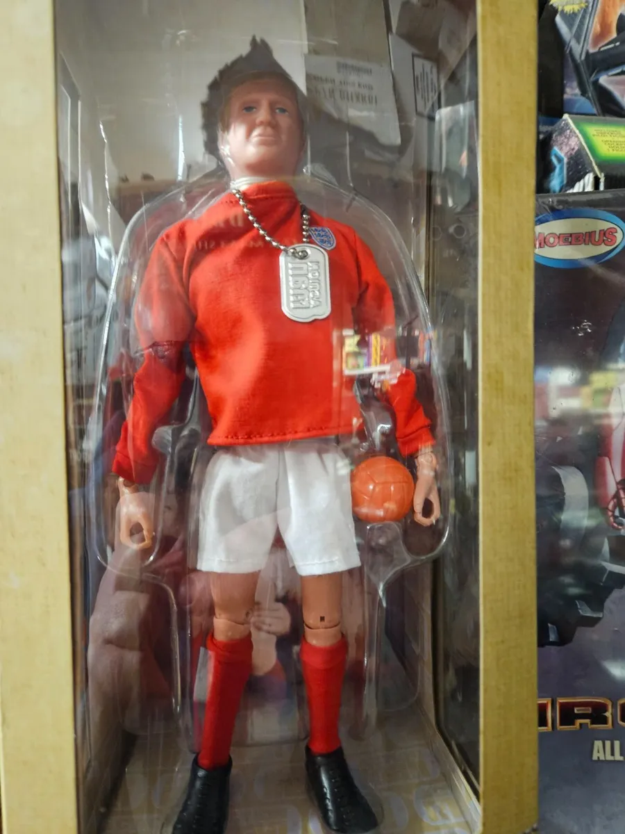 Action Man Bobby Moore Footballer - Image 4