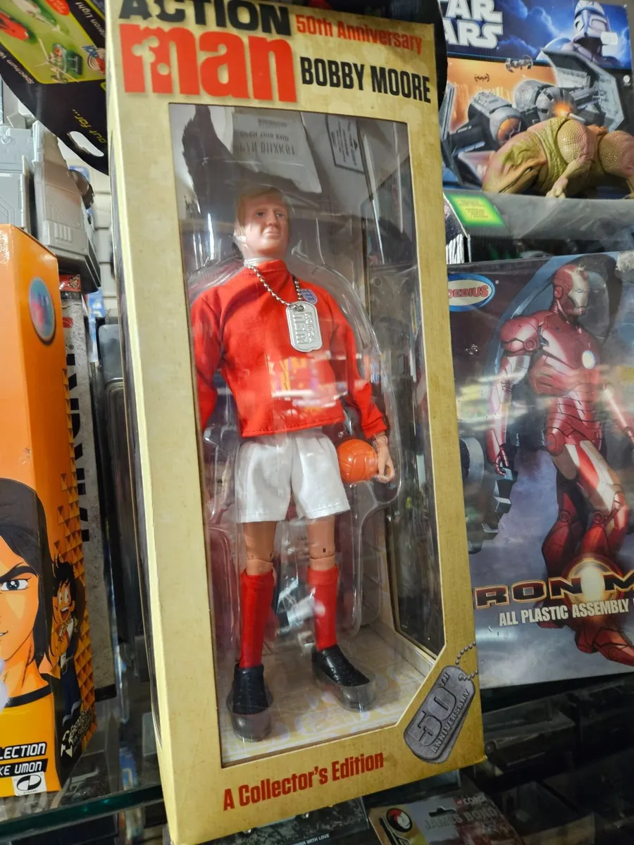 Action Man Bobby Moore Footballer - Image 1