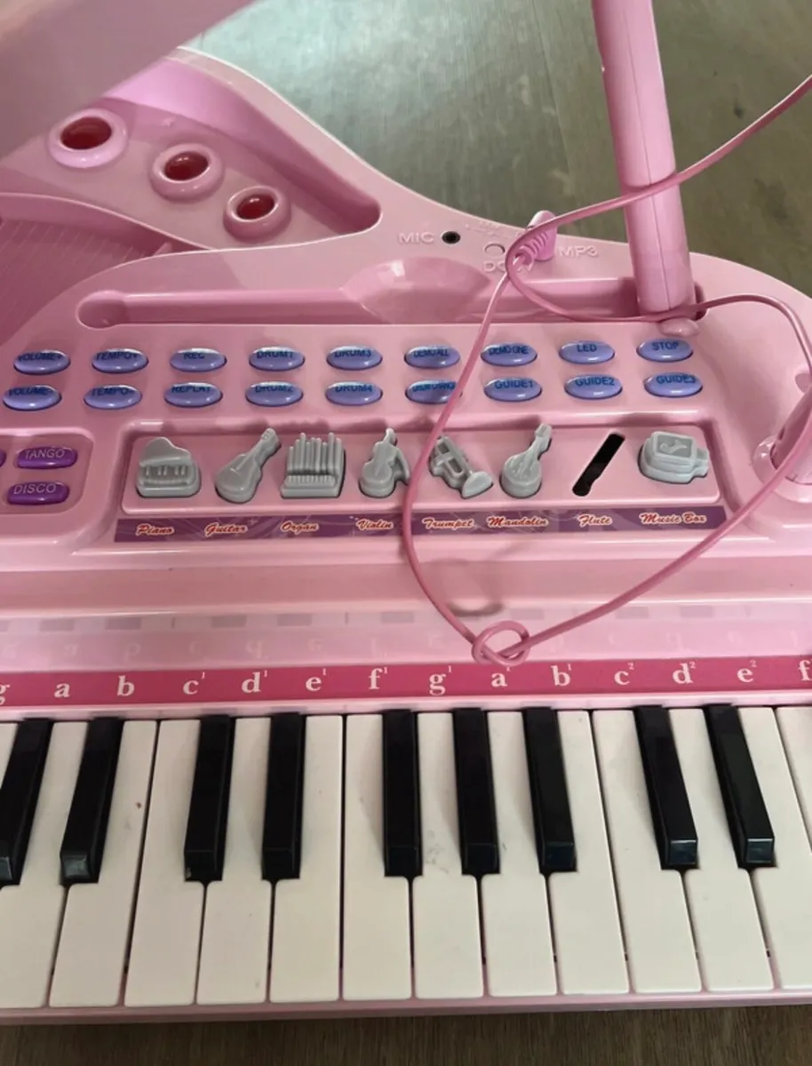 Pink Piano - Image 2