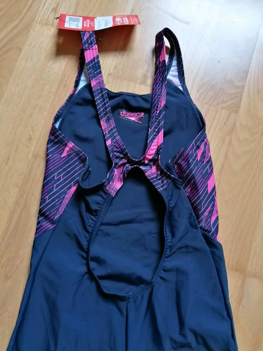 Girls speedo swimsuit NEW - Image 2