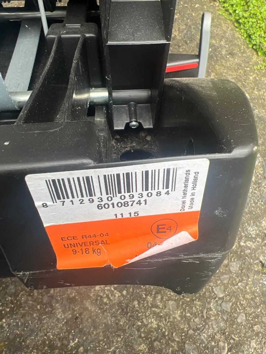 Maxi Cosi Car seat  TOBI - Image 2