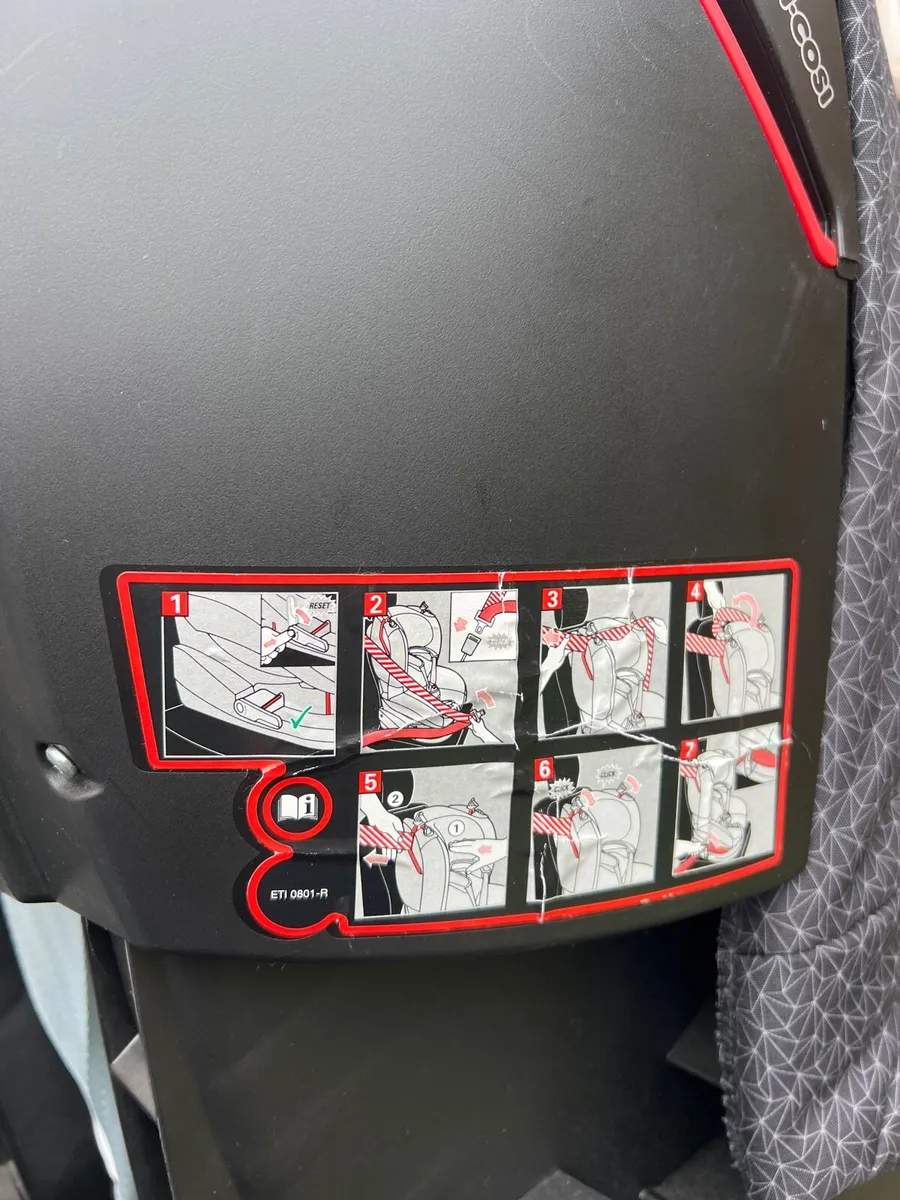 Maxi Cosi Car seat  TOBI - Image 3