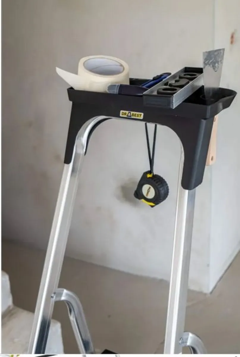 PRO Aluminum Ladder with 8-Step Shelf - Image 3