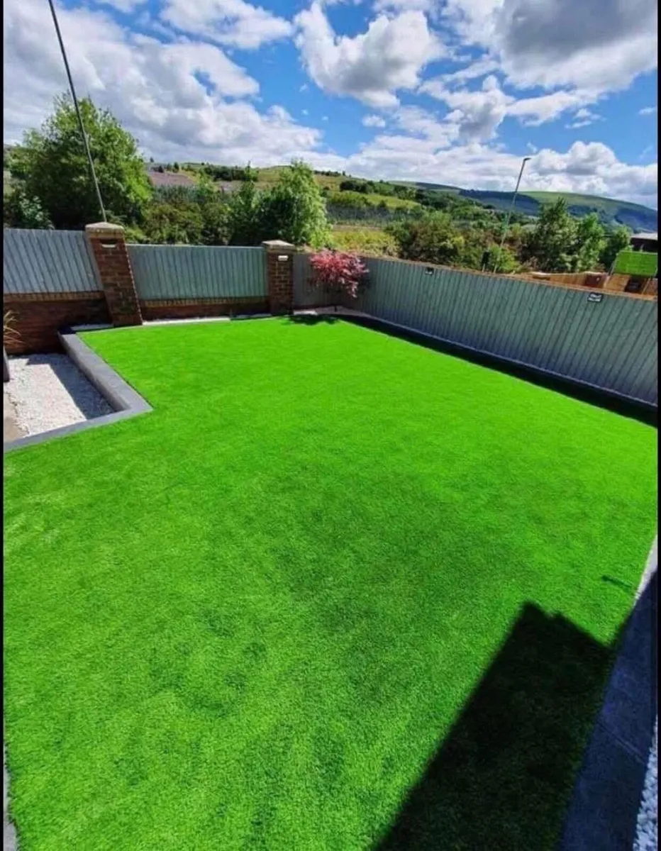 Artificial Grass 40mm Free Delivery - Image 3