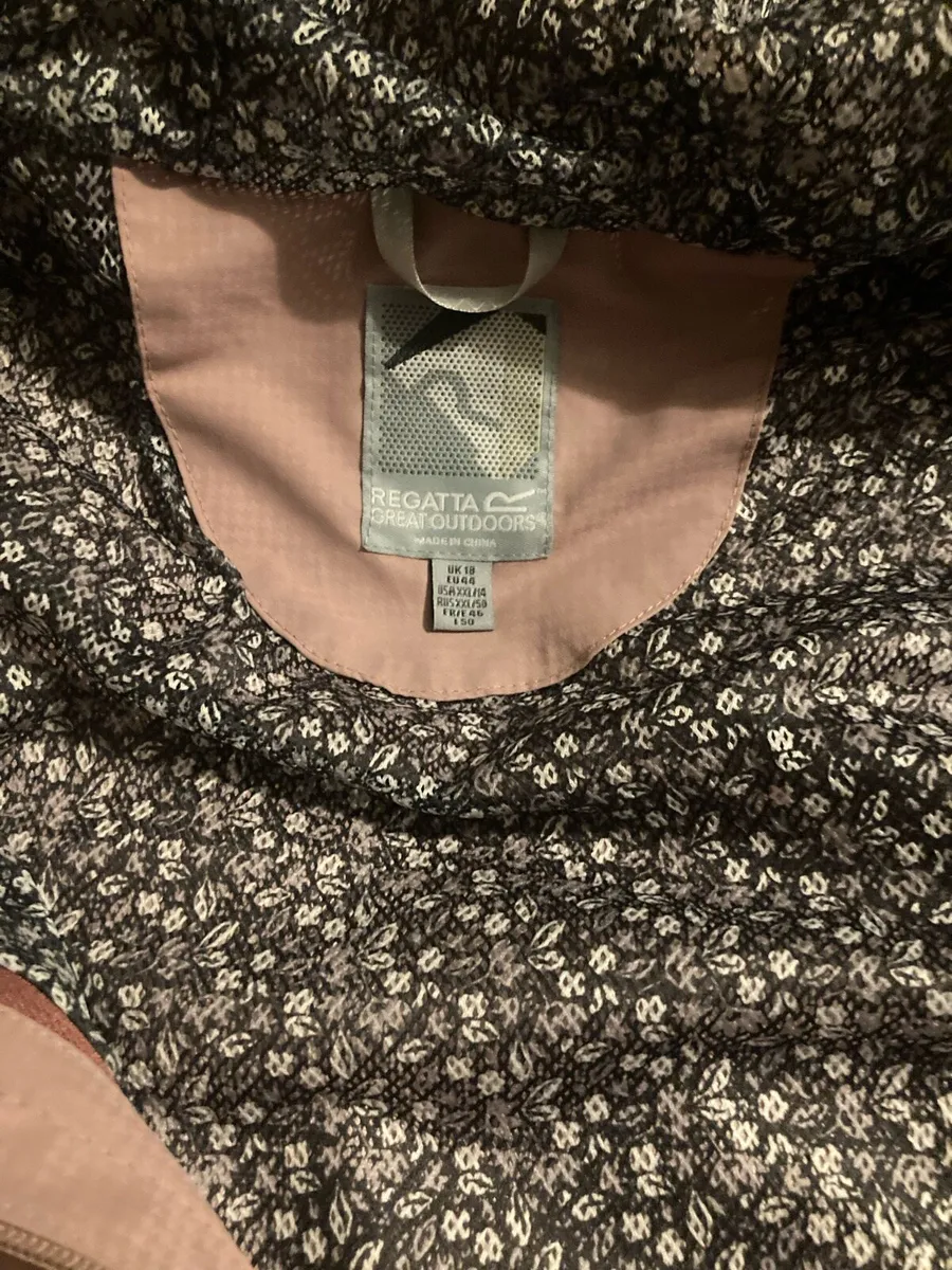 Regatta rain jacket  NEW - Image 3