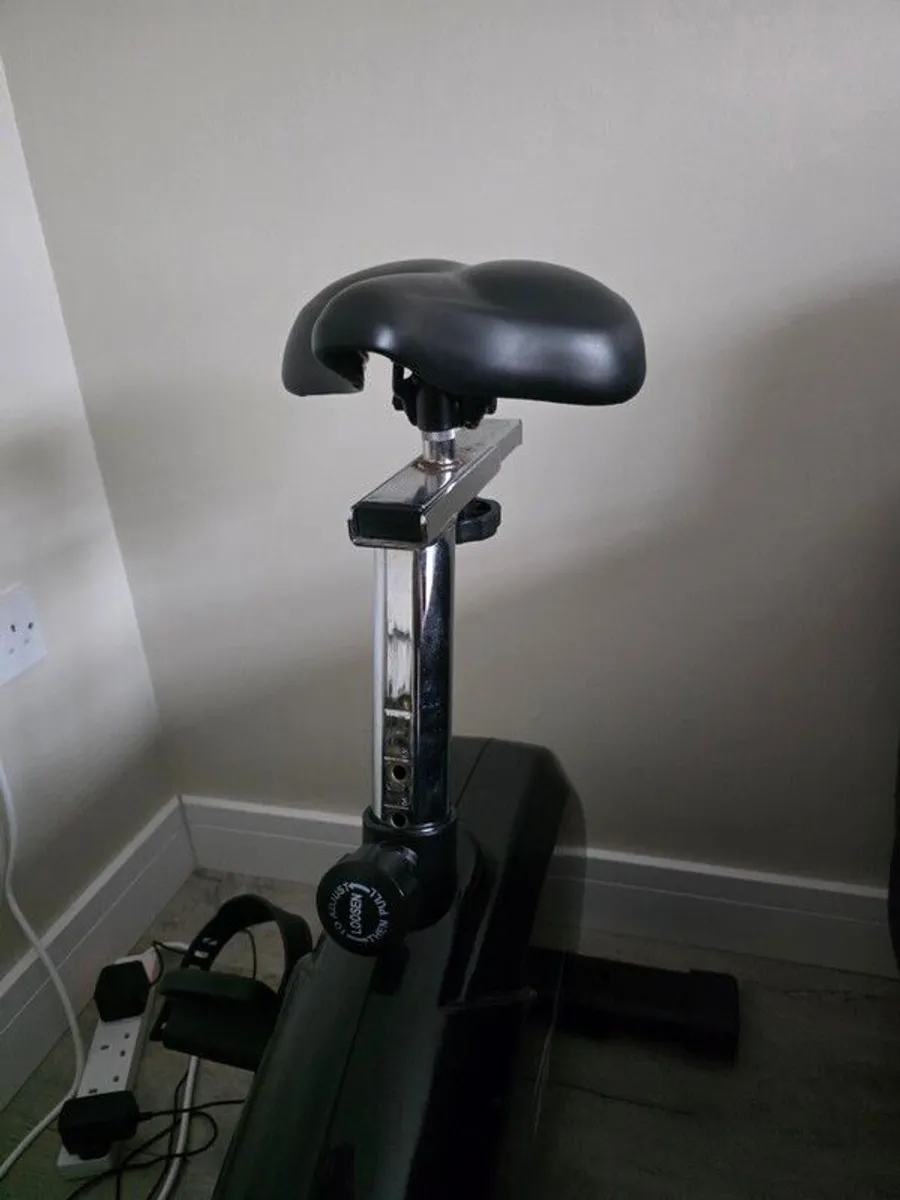 Reebok Exercise Bike ZR9 - Image 3