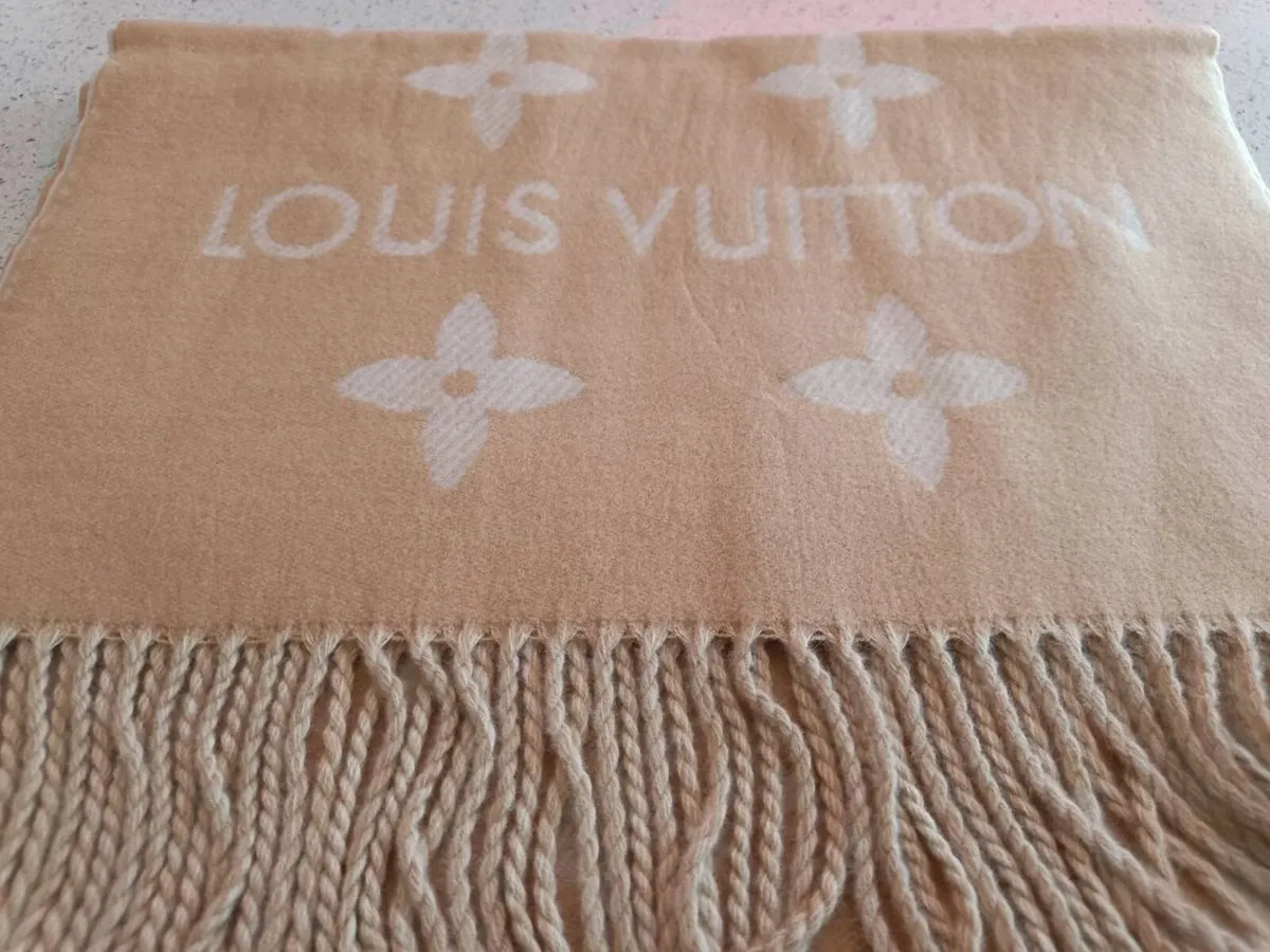 Louis Vuitton Scarf - Image 3