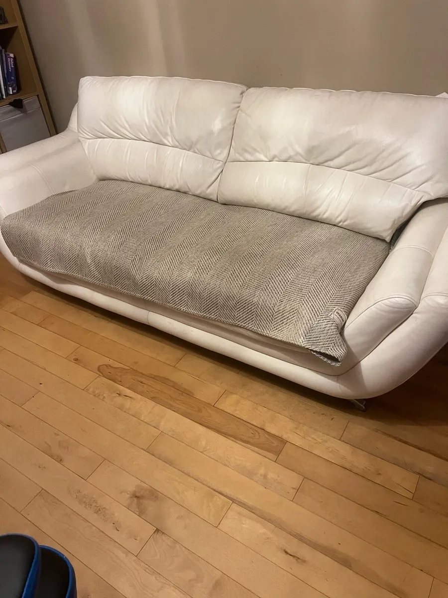 Sofa - free to collect - Image 3