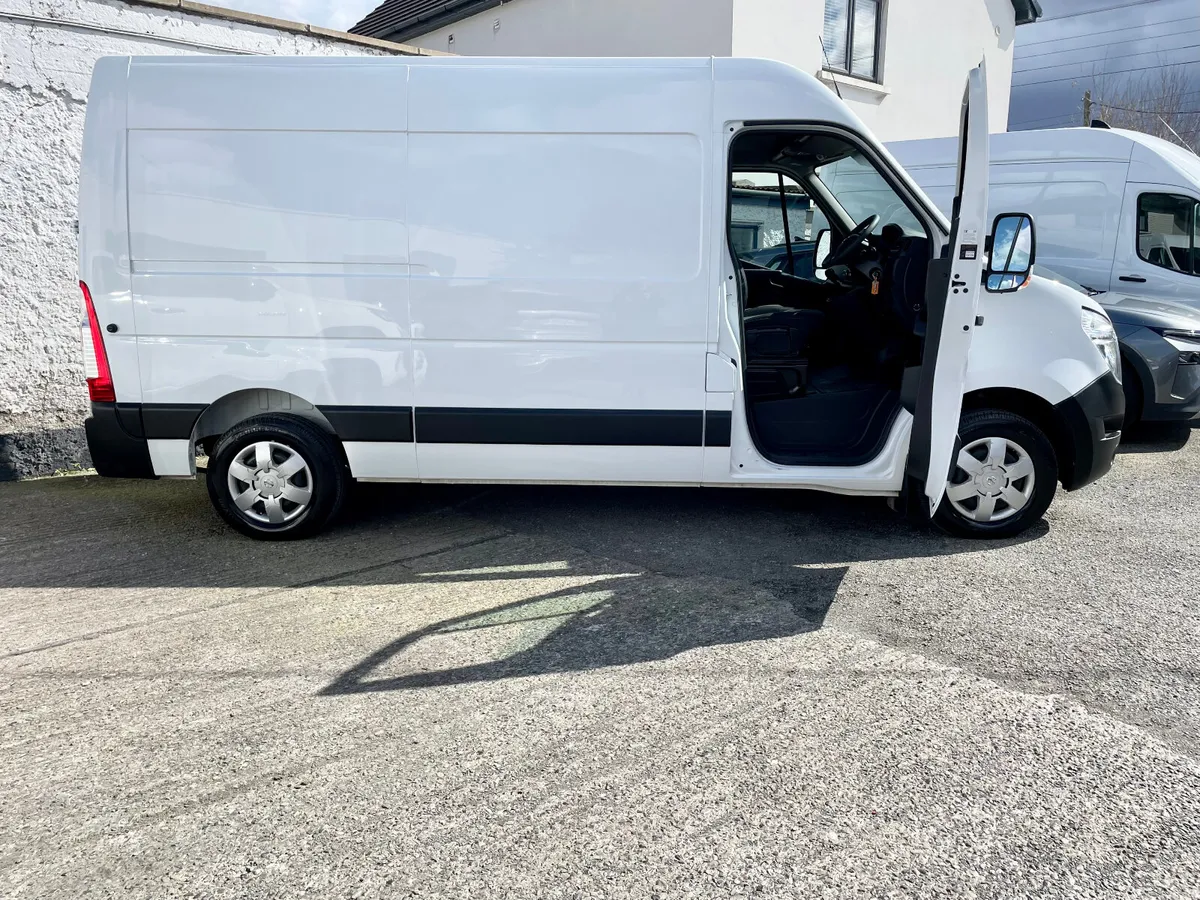 Nissan Interstar L2H2 2.3DCI 135BHP FWD MWB,2023 - Image 4