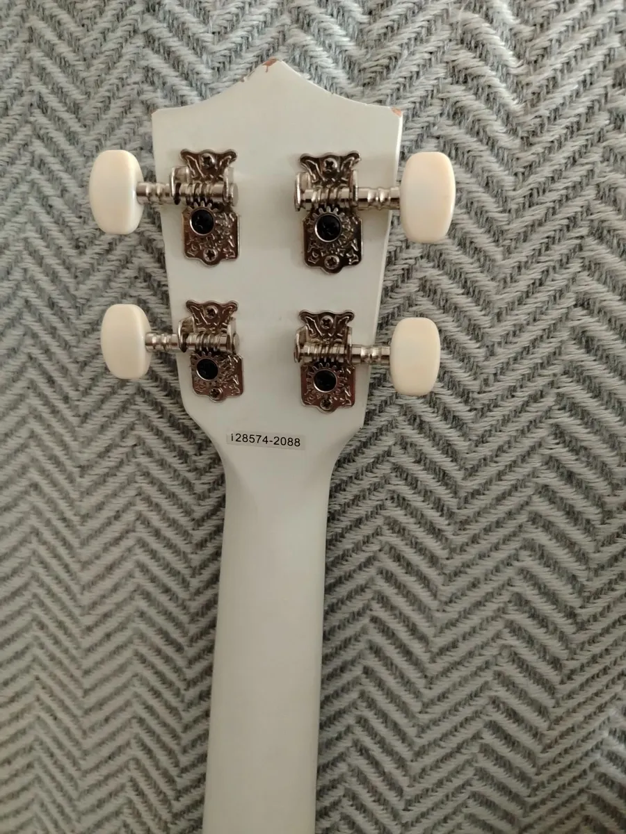 Ukulele Gear4music in Cobh - Image 3