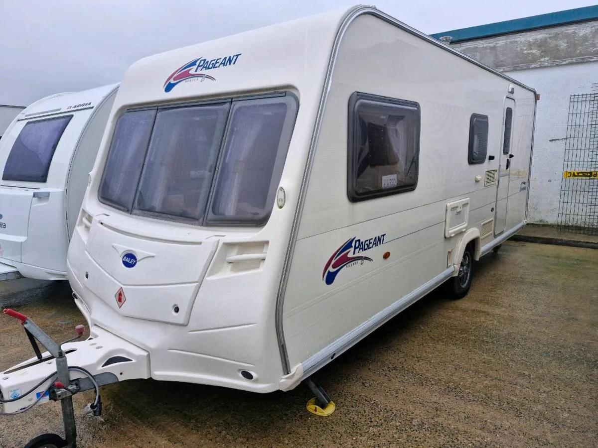 Bailey pageant 4 berth caravan - Image 1