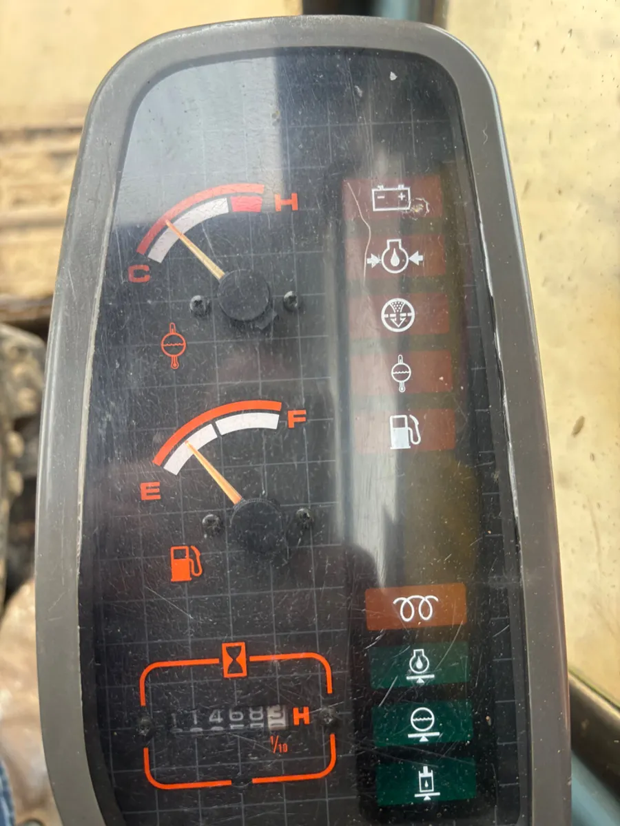 Hitachi ex200-3 - Image 4
