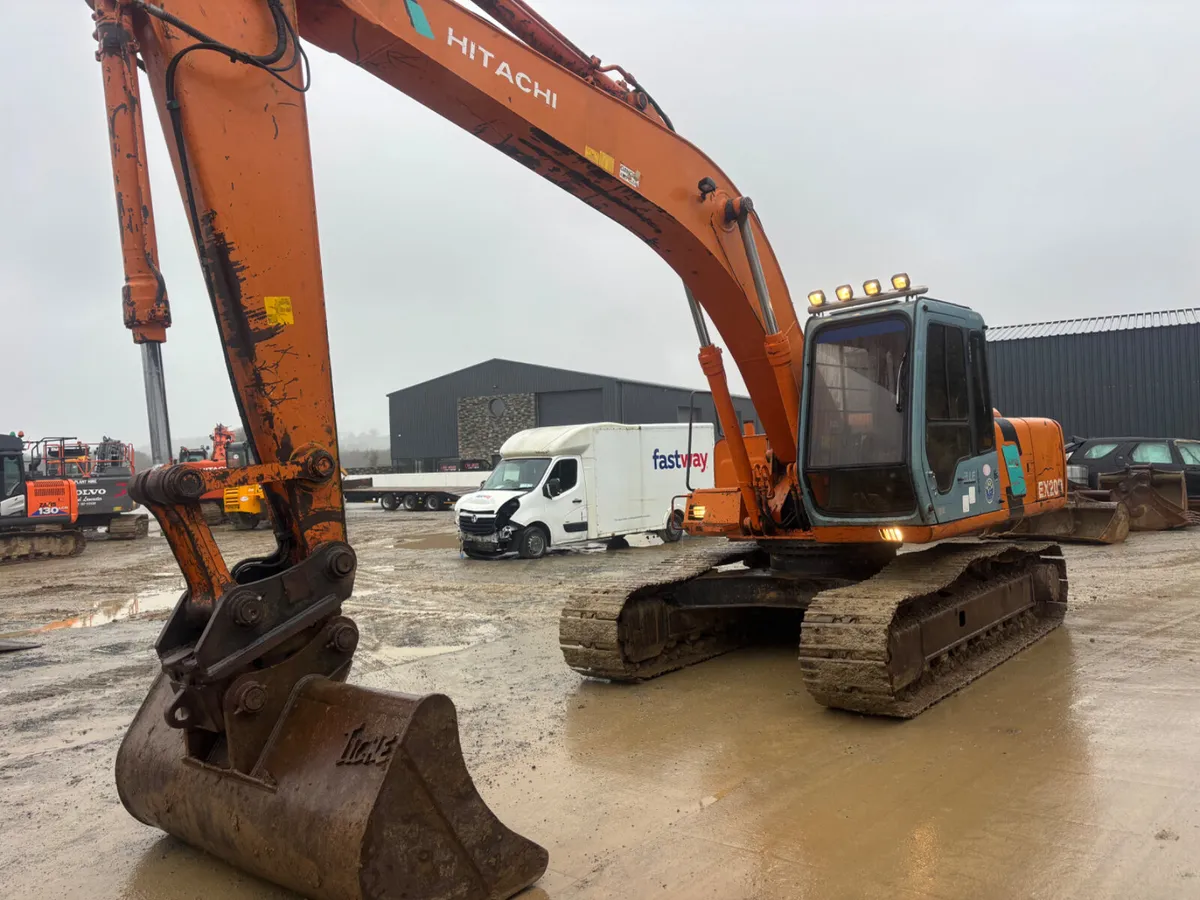 Hitachi ex200-3 - Image 2