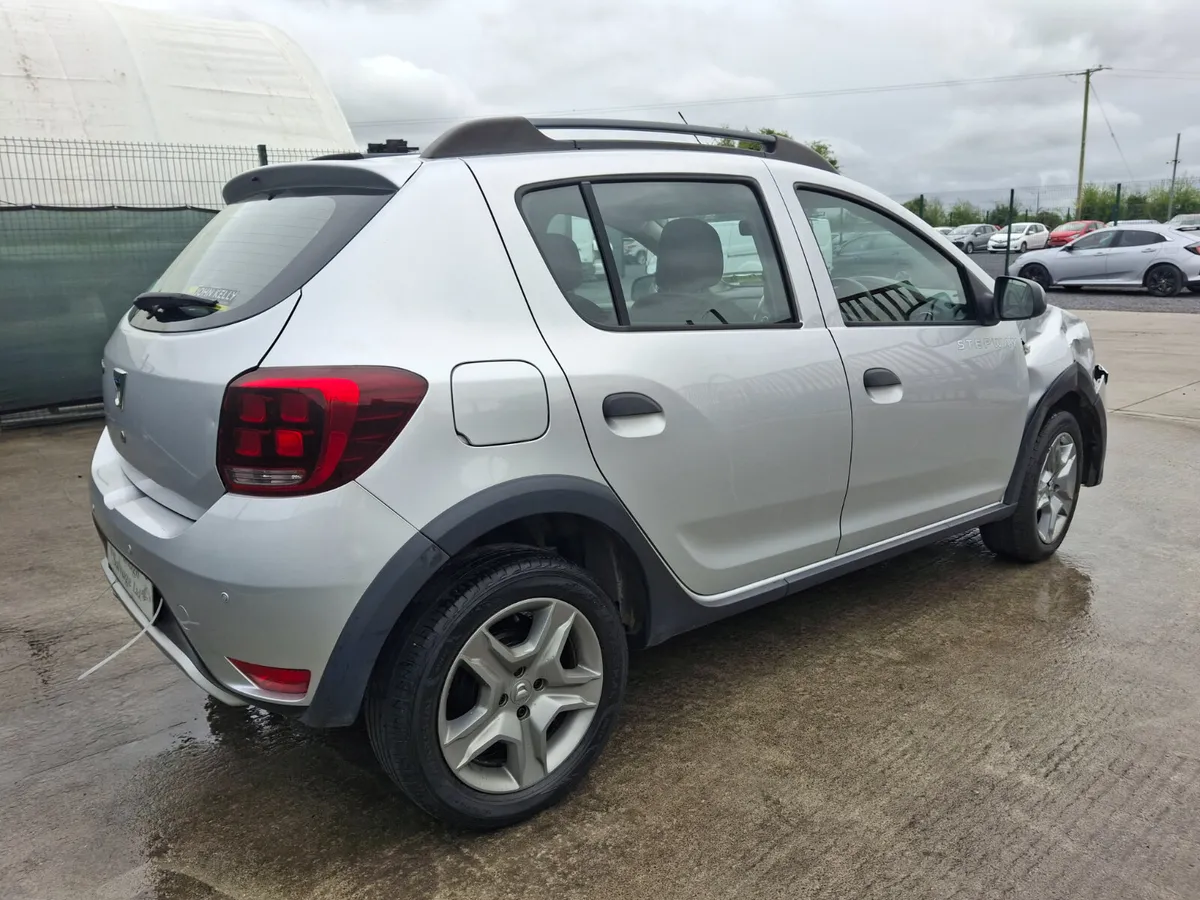 2018 Dacia Sandero Stepway  Light Damage - Image 3