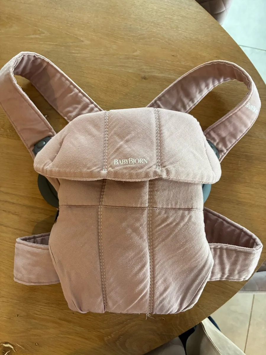 Baby Bjorn mini carrier