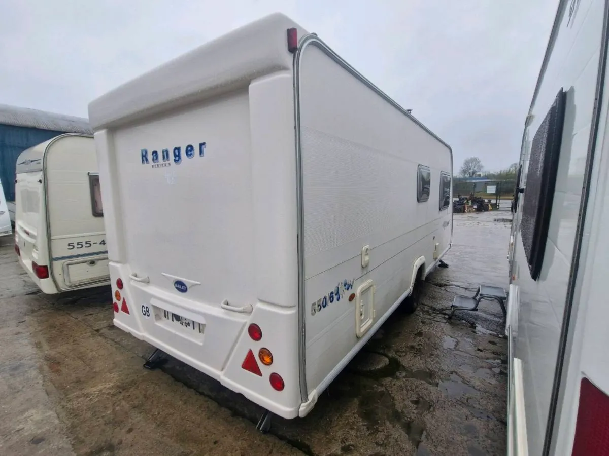 Bailey ranger 6 berth fixed bunkbeds - Image 3