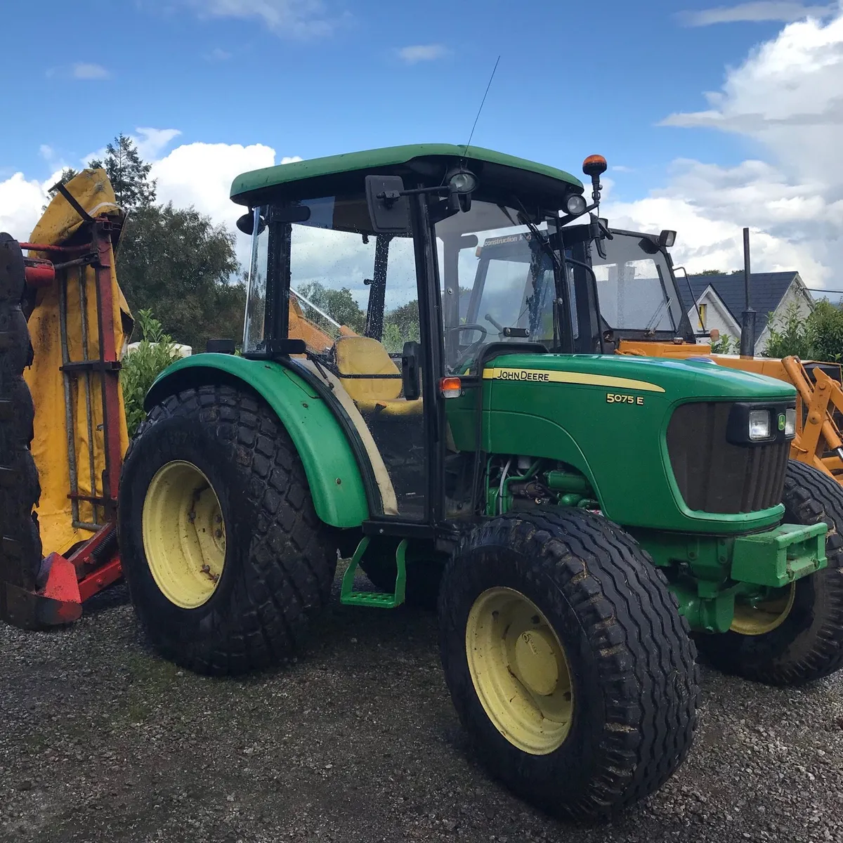 John Deere tractor - Image 3