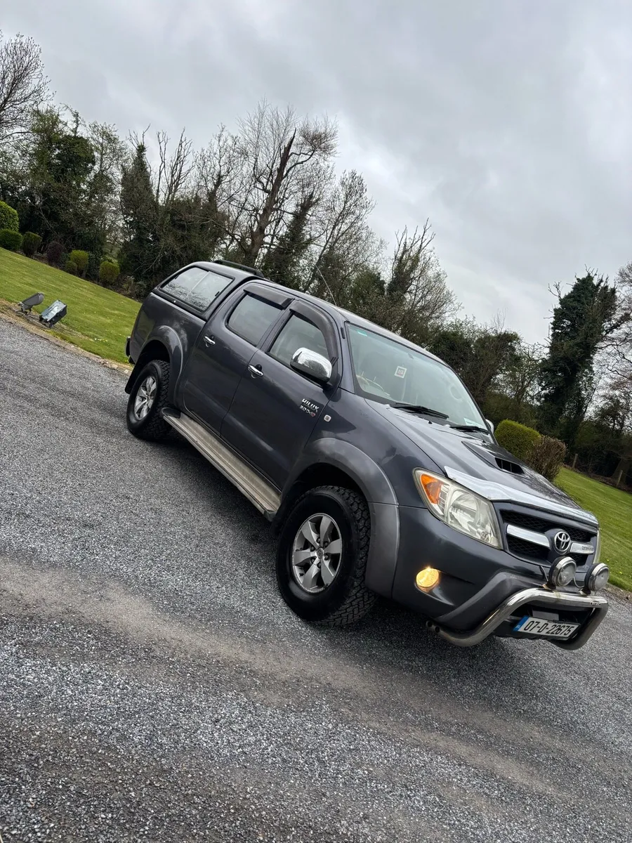 Toyota hilux - Image 1