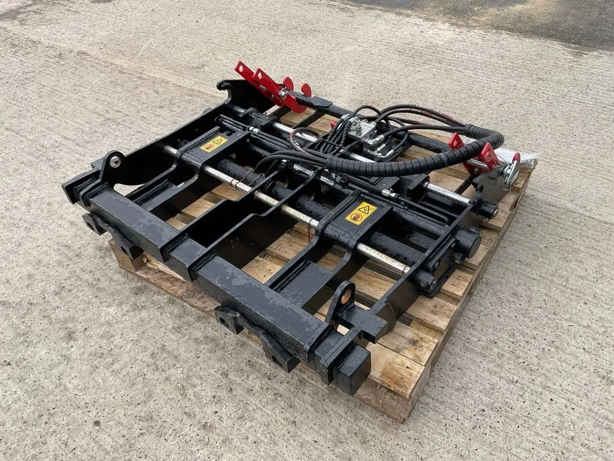 UNUSED JCB HYDRAULIC FORKS POSTITIONER - Image 4