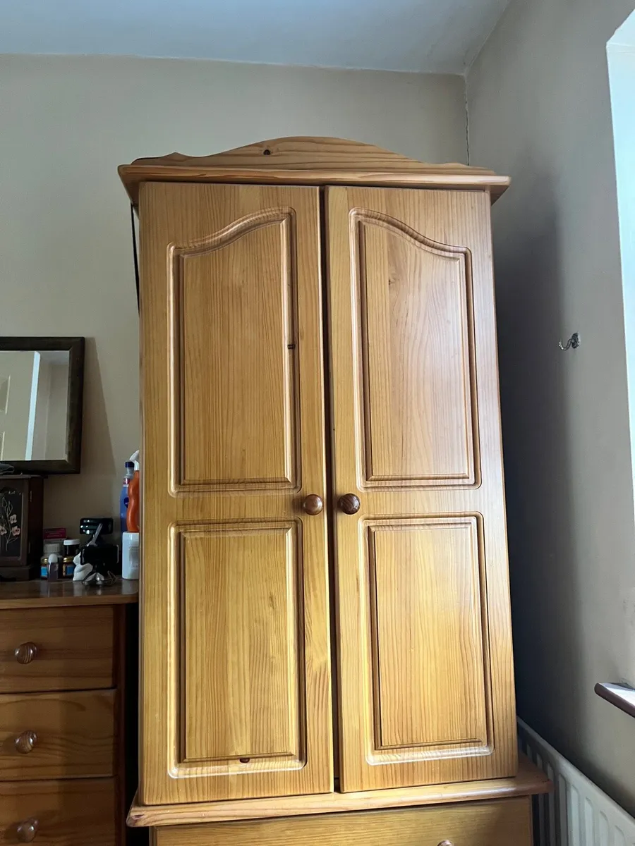 Pine wardrobe and drawers - Image 1