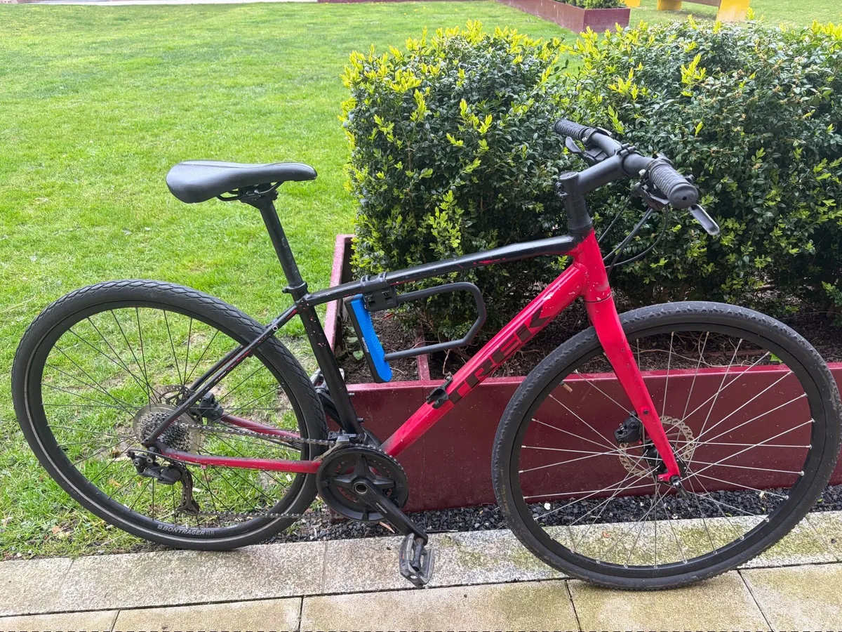 Trek Commuter Bike - Excellent Condition. - Image 2