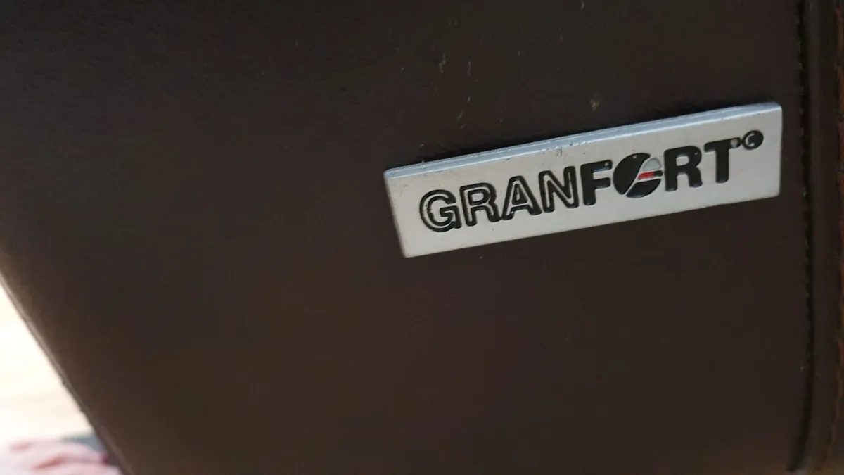 Granfort Chocolate Brown Leather Suite - Image 1