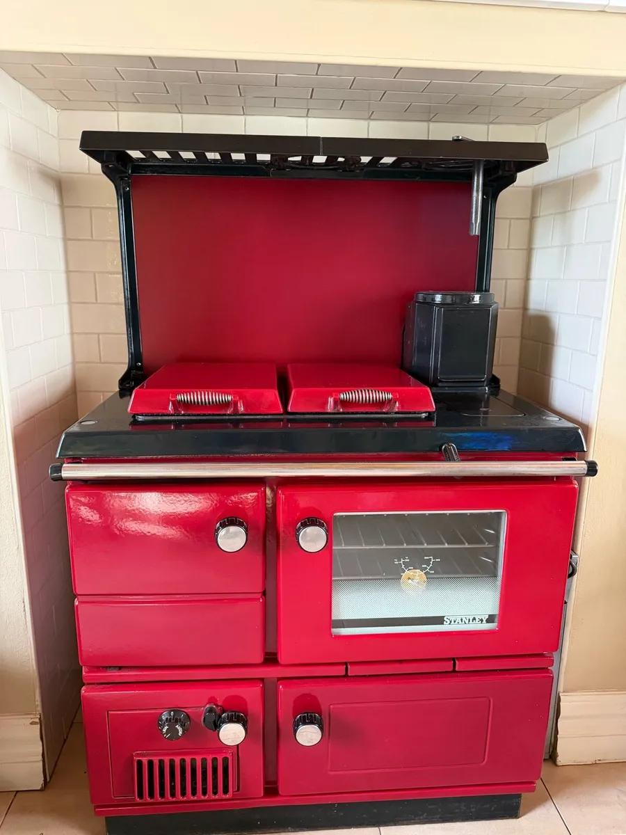 Stanley super star 2000 solid fuel range cooker - Image 1