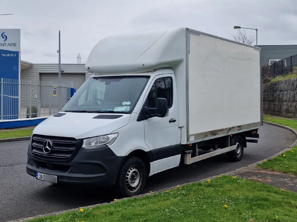 Mercedes Sprinter Luton Box - Image 3