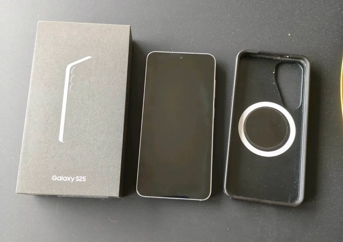 Samsung S25 - Image 3