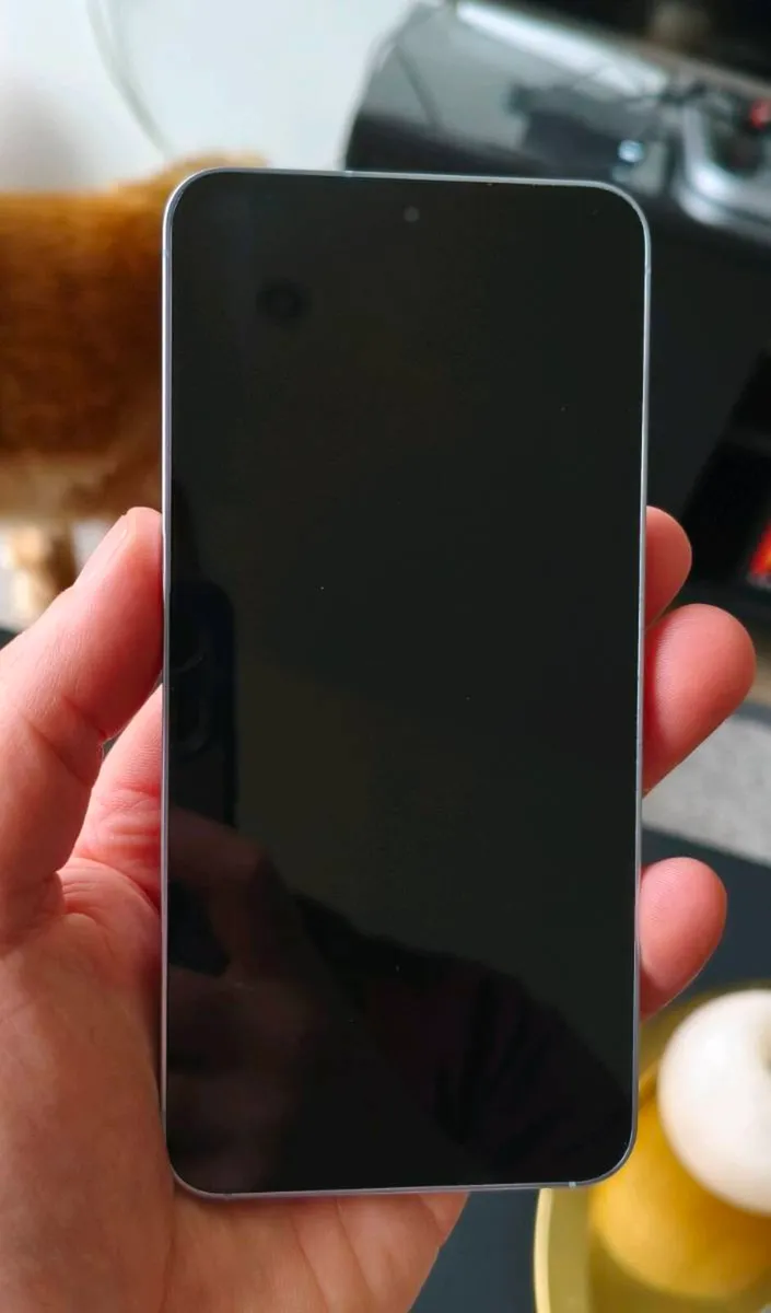 Samsung S25 - Image 4