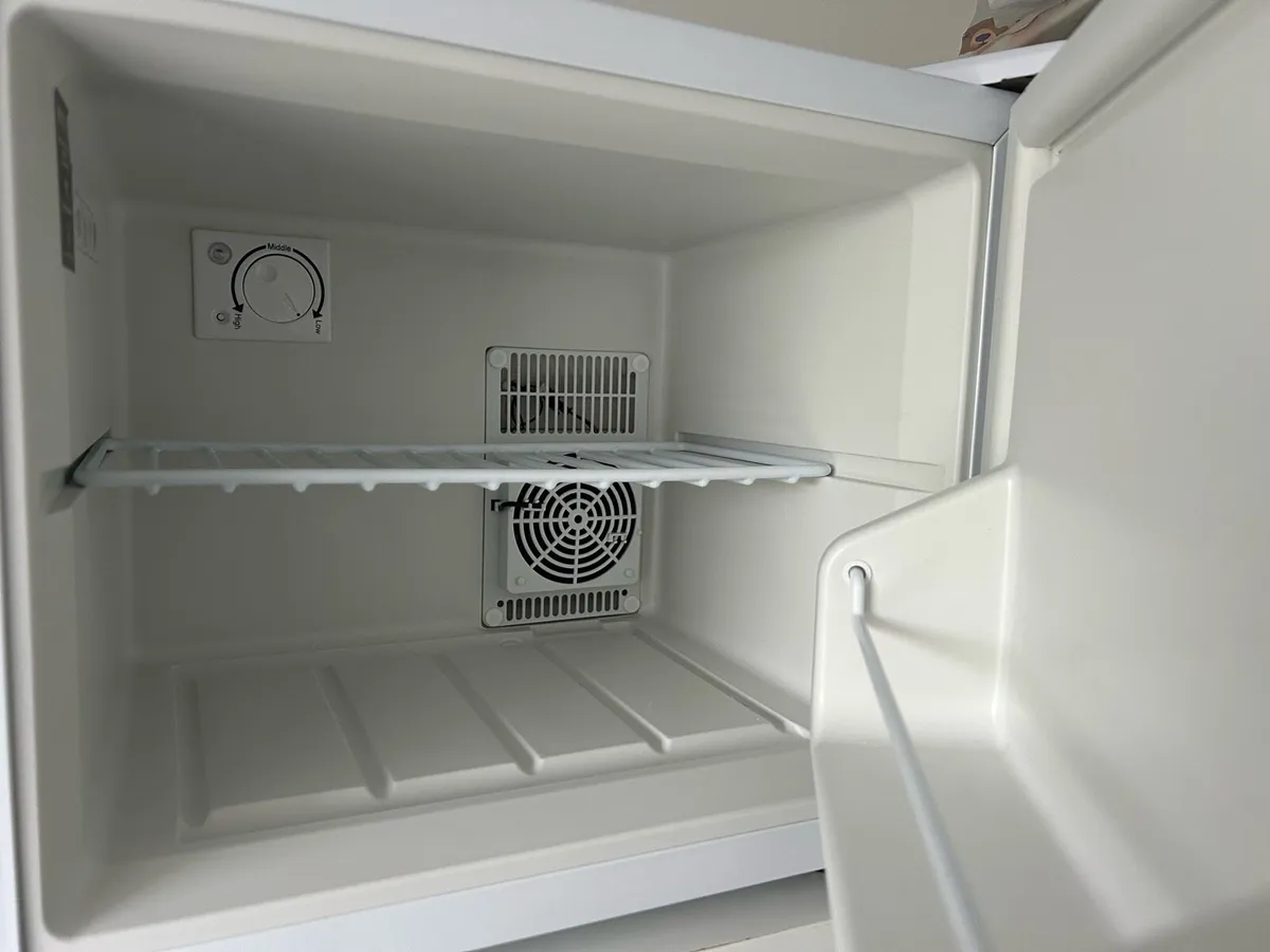 Russell Hobbs Mini Fridge (Like New) - Image 2
