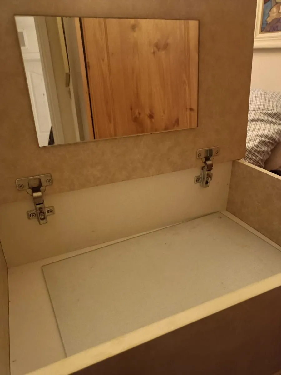 Chest of drawers. - Image 3