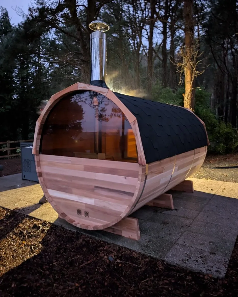Canadian Cedar Wood-Fired Sauna 3m by 1.8m Porch - Image 2