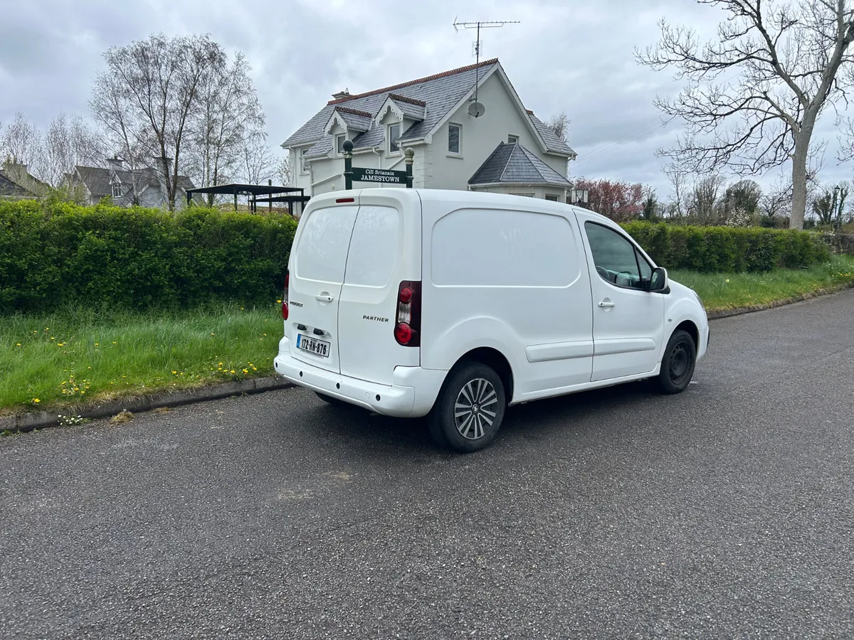 Peugeot Partner Professional L1 3 seats - Image 3