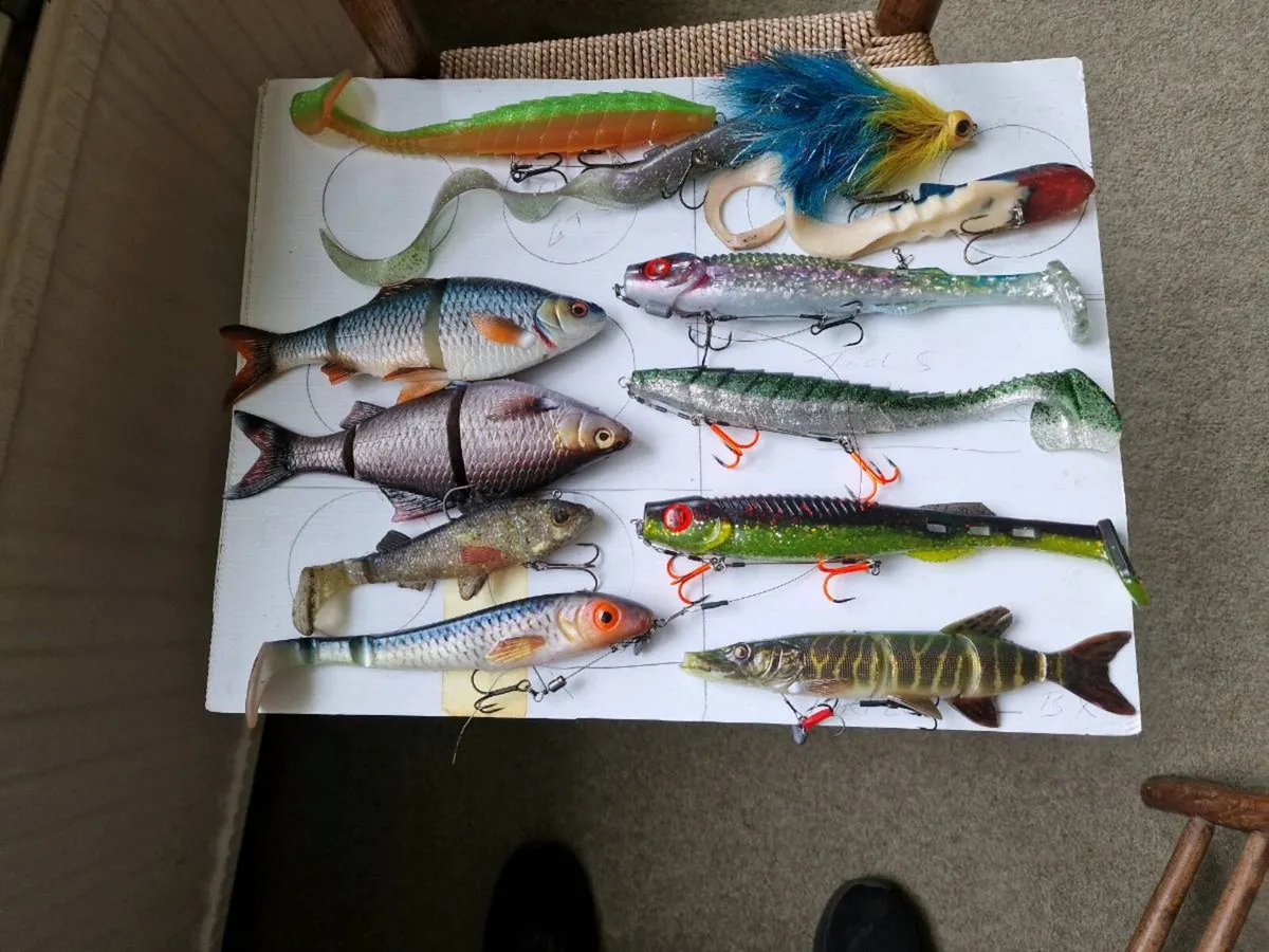LARGE PIKE LURES - Image 1