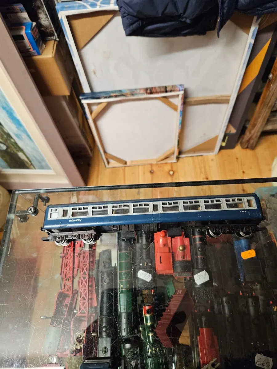 Hornby OO Gauge Carraige