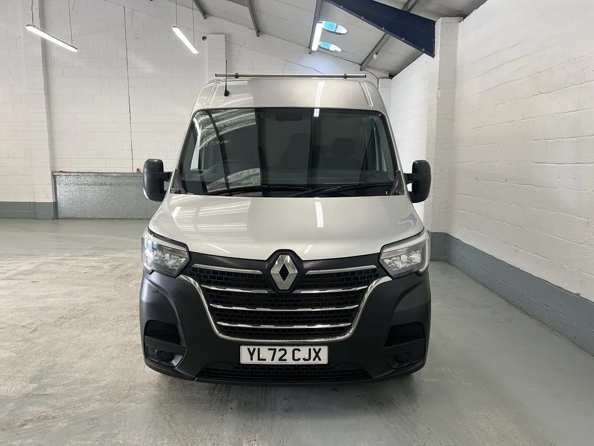 2023 Renault Master Panel Van - Image 1
