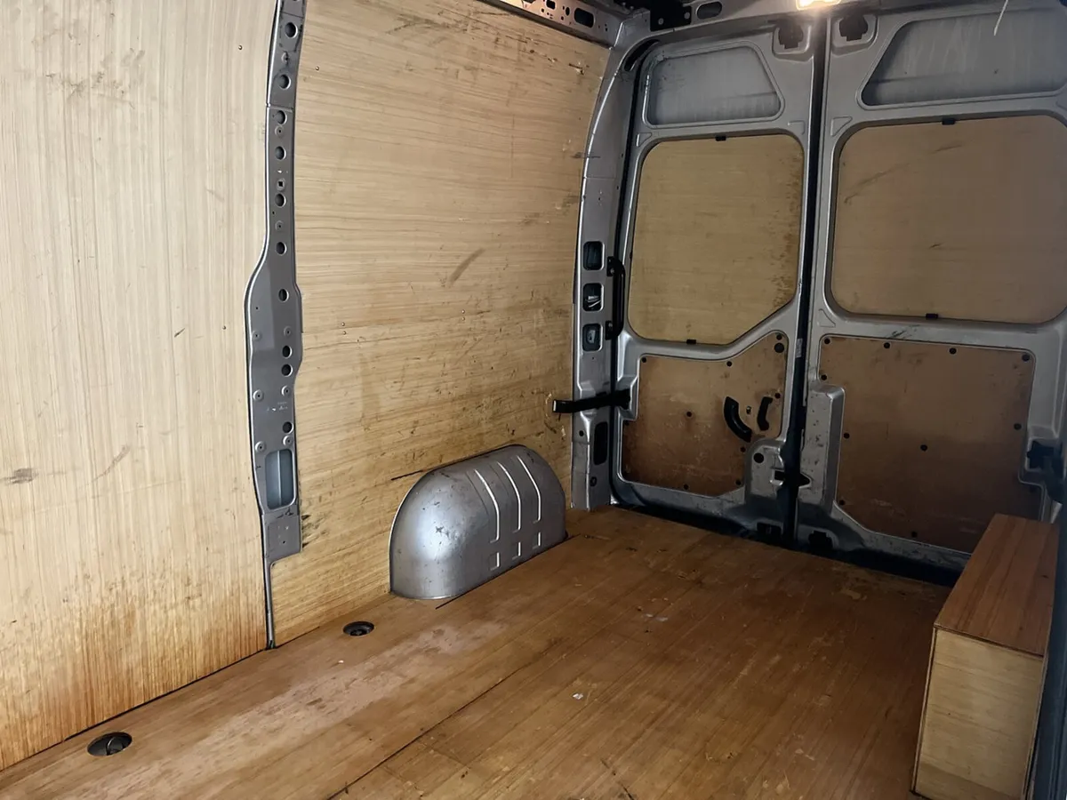 2023 Renault Master Panel Van - Image 3