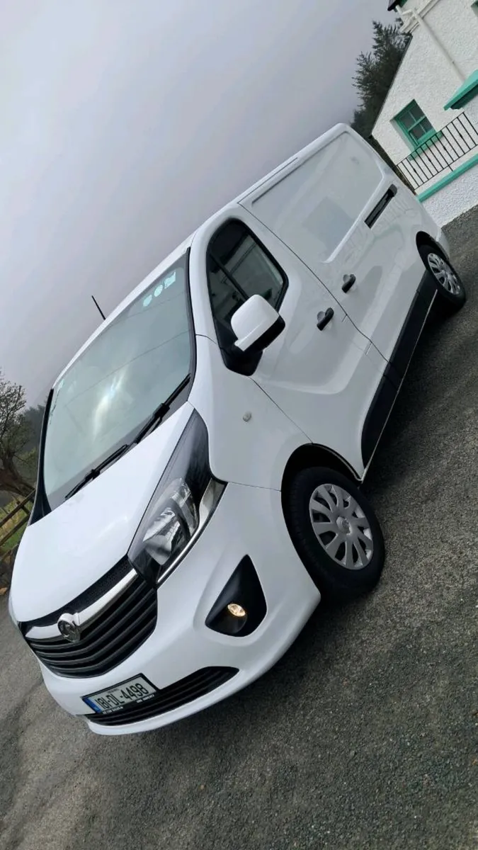 Vivaro - Image 2